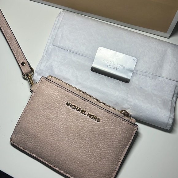 Michael Kors wristlet,  light pink used SLG, gold toned hardware, key pouch - Picture 7 of 8